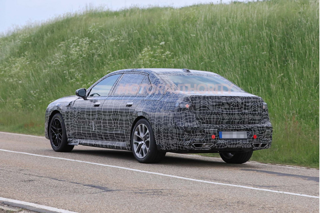 2023 BMW 7-Series spy shots - Photo credit: S. Baldauf/SB-Medien 2023 BMW 7-Series spy shots - Photo credit: S. Baldauf/SB-Medien