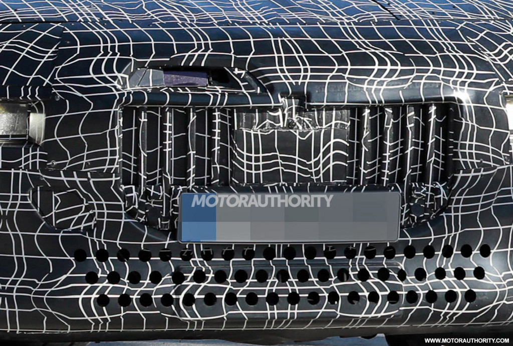 2023 BMW i7 spy shots - Photo credit: S. Baldauf/SB-Medien