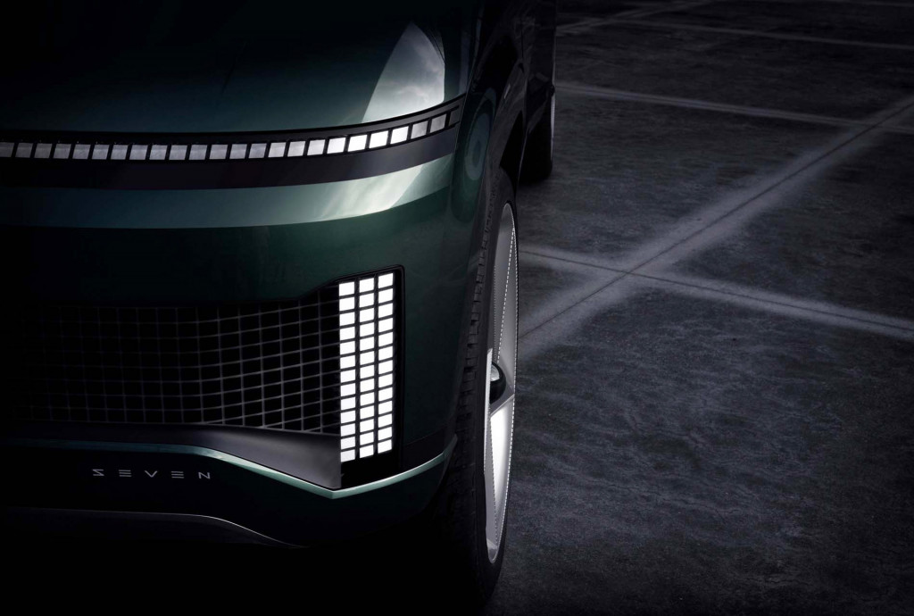 Teaser for Hyundai Seven concept debuting November 17, 2021