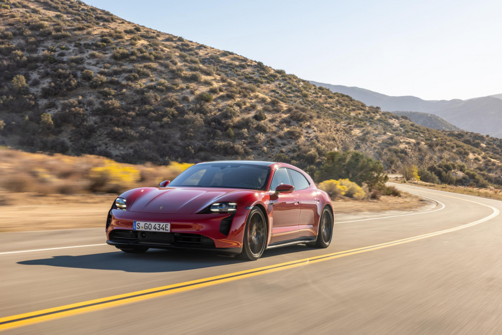 2022 Porsche Taycan GTS Sport Turismo