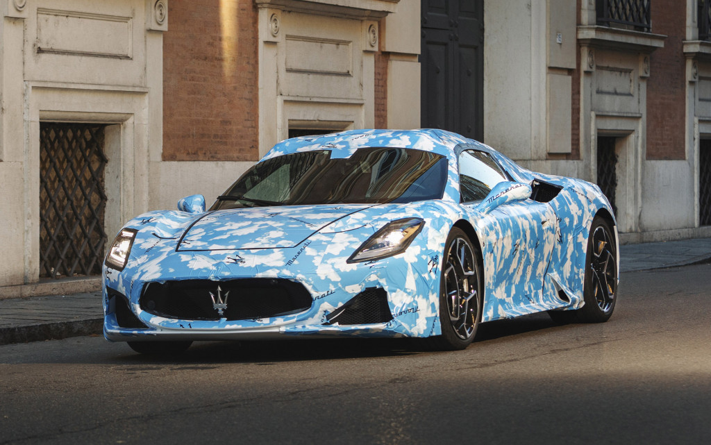 Teaser for Maserati MC20 convertible debuting in 2022