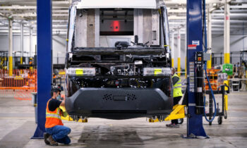 Canada's EV mandate: All sales plug-in or fuel-cell by 2035
