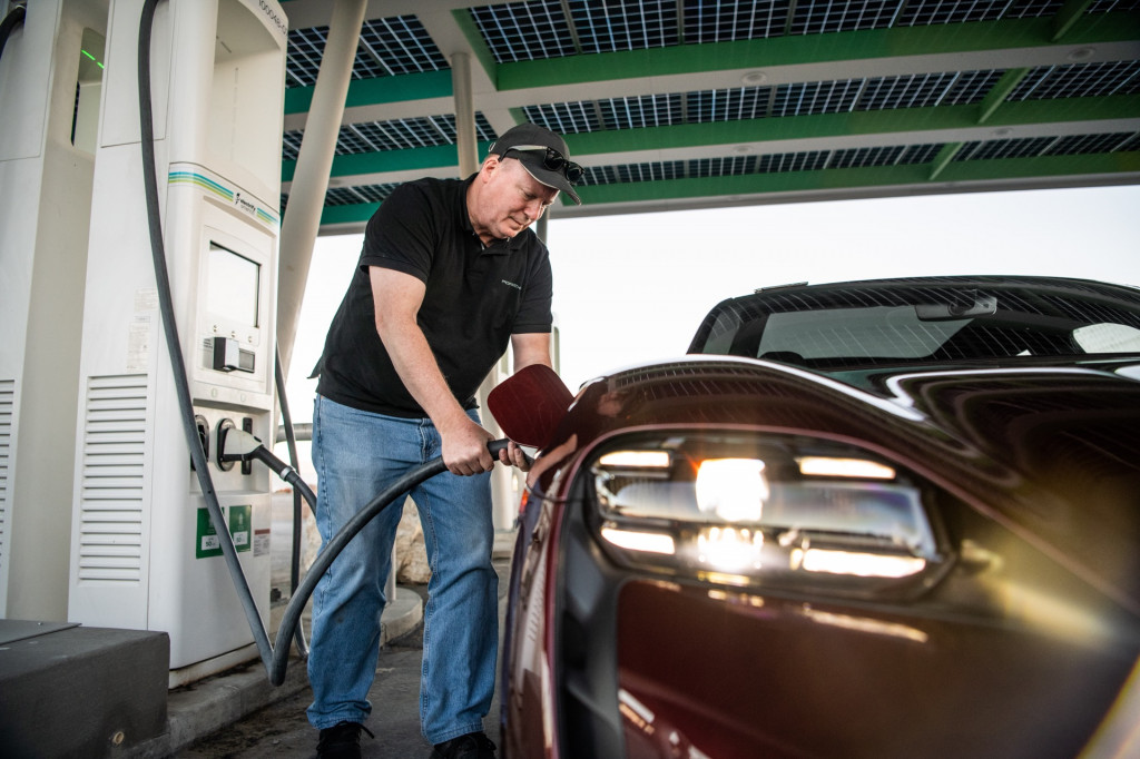 Porsche Taycan coast-to-coast record for least charging time
