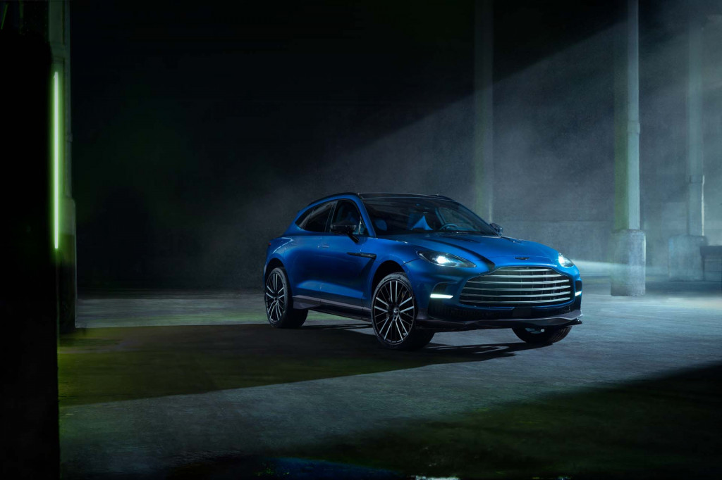2023 Aston Martin DBX707