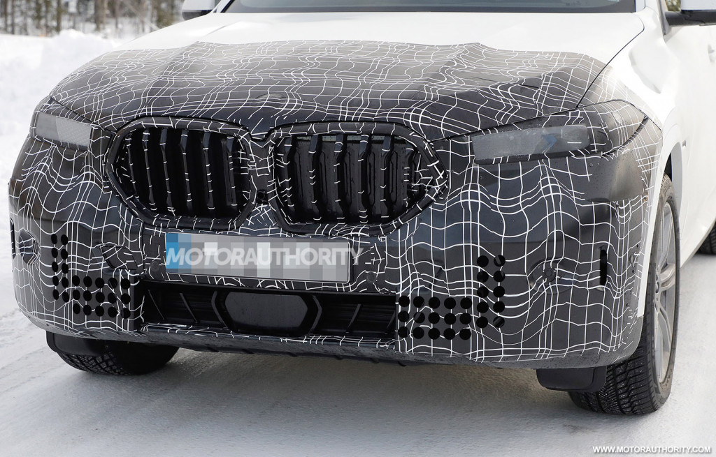 2023 BMW X6 facelift spy shots - Photo credit: S. Baldauf/SB-Medien 2023 BMW X6 facelift spy shots - Photo credit: S. Baldauf/SB-Medien