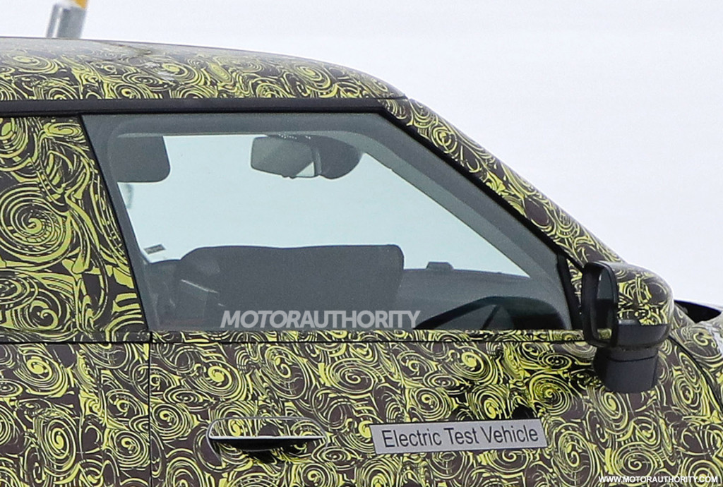 2024 Mini Cooper SE spy shots - Photo credit: S. Baldauf/SB-Medien 2024 Mini Cooper SE spy shots - Photo credit: S. Baldauf/SB-Medien