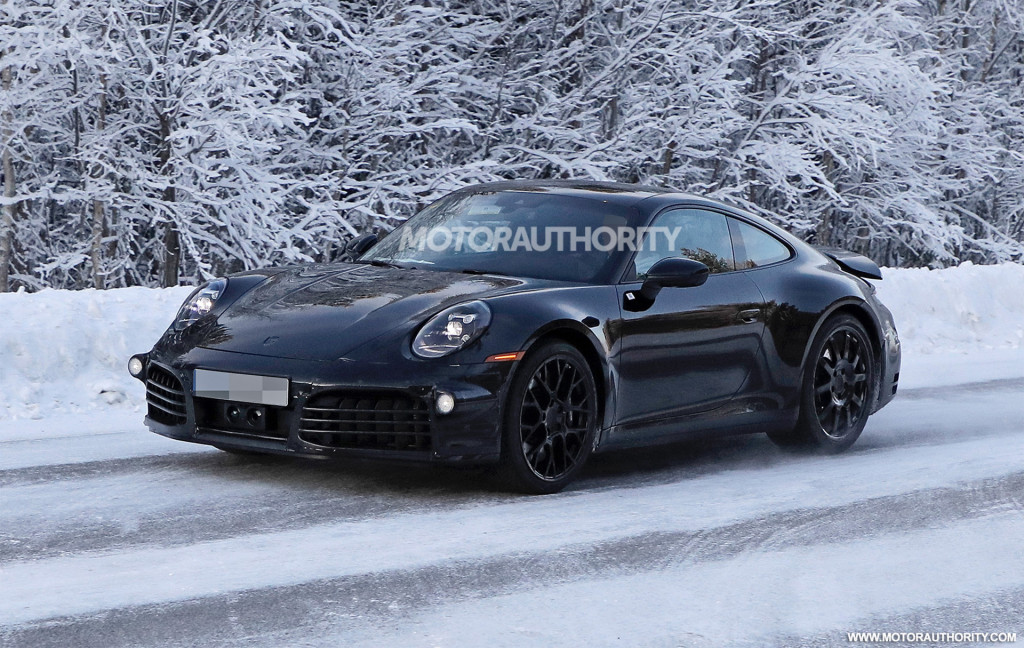 2024 Porsche 911 Carrera facelift spy shots - Photo credit: S. Baldauf/SB-Medien