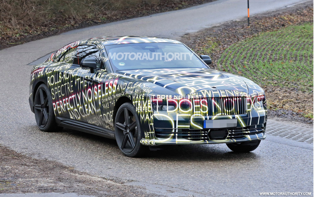 2024 Rolls-Royce Spectre spy shots - Photo credit: S. Baldauf/SB-Medien