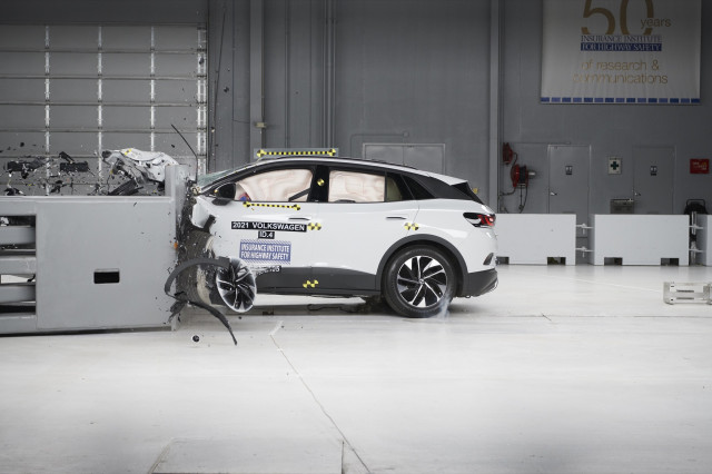 IIHS Top Safety Pick testing