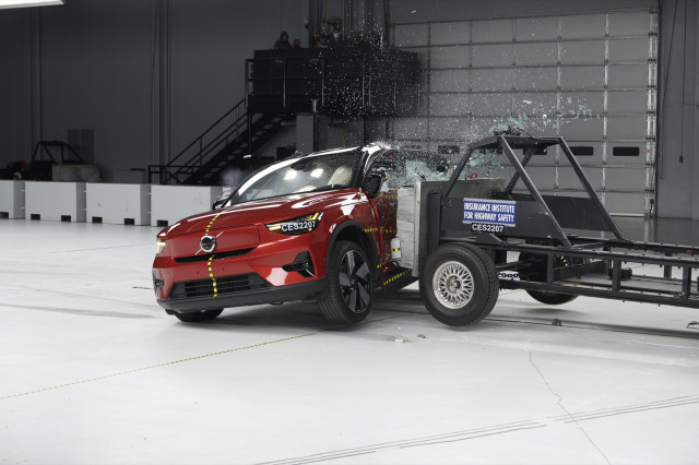 IIHS Top Safety Pick testing