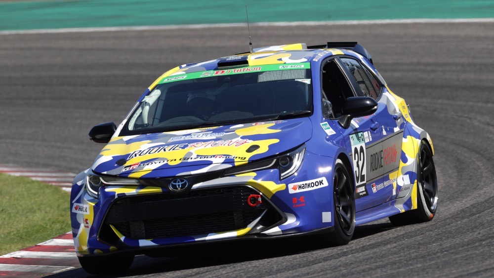 Toyota race car powered by hydrogen engine