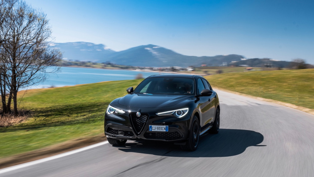 2023 Alfa Romeo Stelvio Estrema