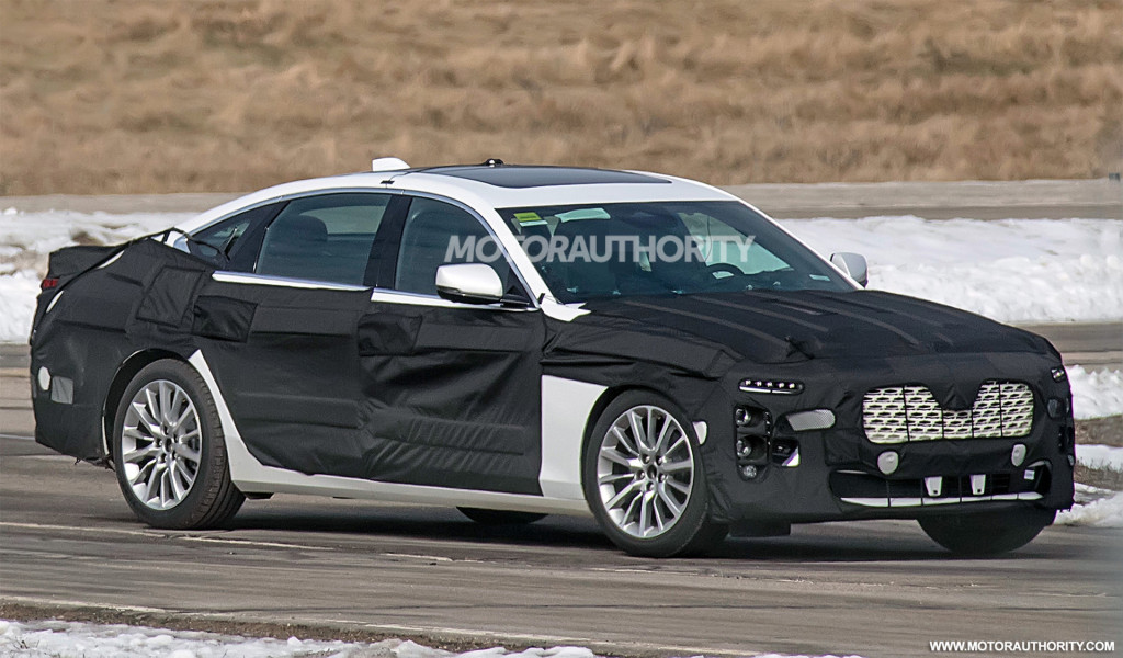 2023 Cadillac CT6 spy shots - Photo credit: S. Baldauf/SB-Medien