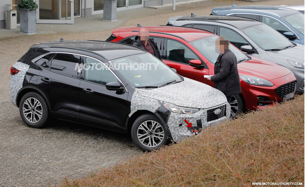 2023 Ford Escape (Kuga) facelift spy shots - Photo credit: S. Baldauf/SB-Medien