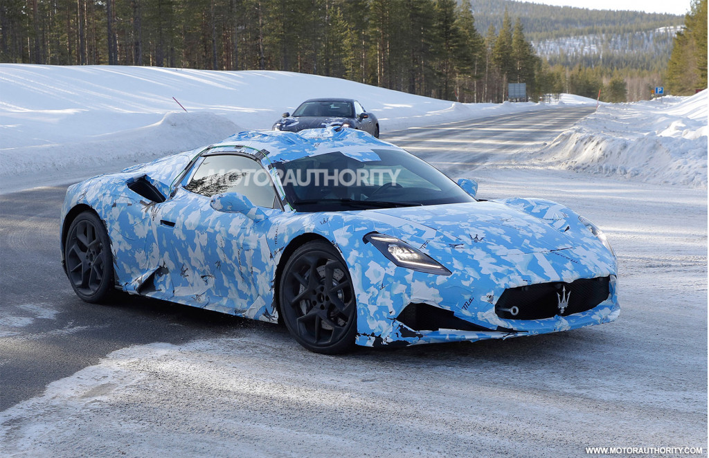 2023 Maserati MC20 convertible spy shots - Photo credit: S. Baldauf/SB-Medien