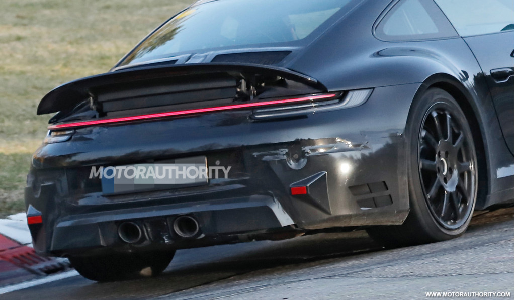 2024 Porsche 911 hybrid spy shots - Picture credit: S. Baldauf/SB-Medien