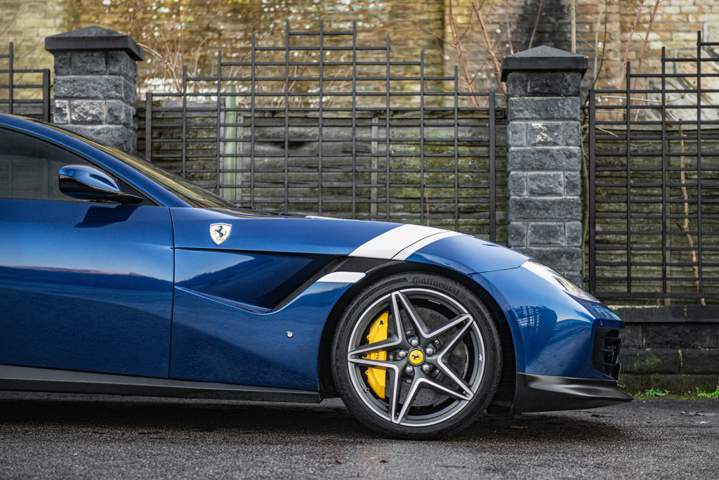 Kahn Design Ferrari GTC4 Grand Edition