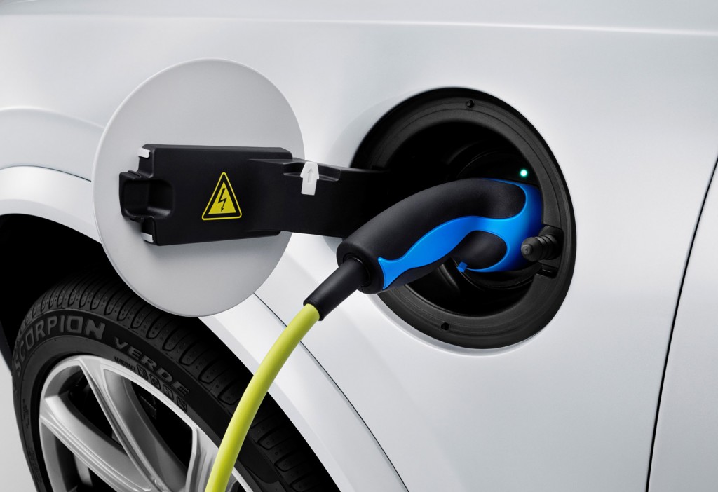 New Volvo XC90 T8’s plug-in hybrid drivetrain New Volvo XC90 T8’s plug-in hybrid drivetrain
