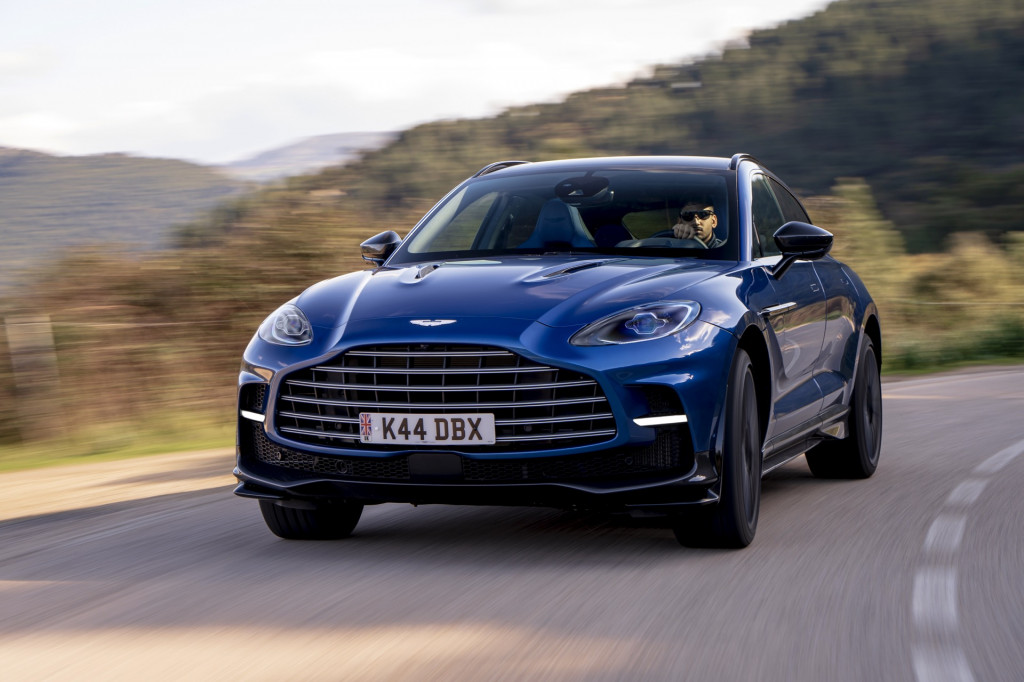 2022 Aston Martin DBX707 2022 Aston Martin DBX707