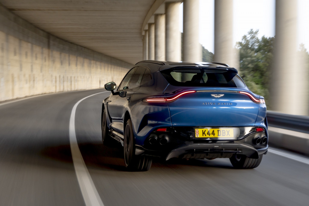 2022 Aston Martin DBX707 2022 Aston Martin DBX707