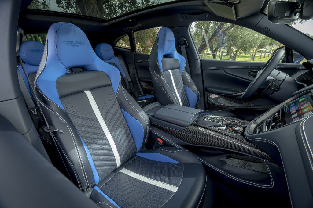 2022 Aston Martin DBX707 2022 Aston Martin DBX707