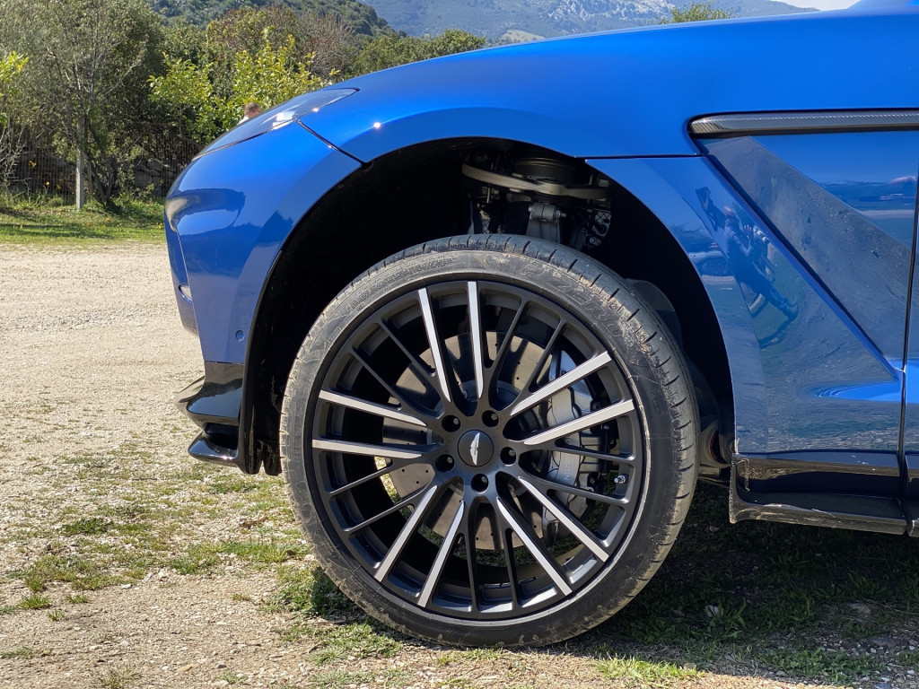 2022 Aston Martin DBX707 2022 Aston Martin DBX707