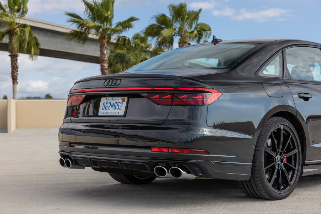 2022 Audi S8