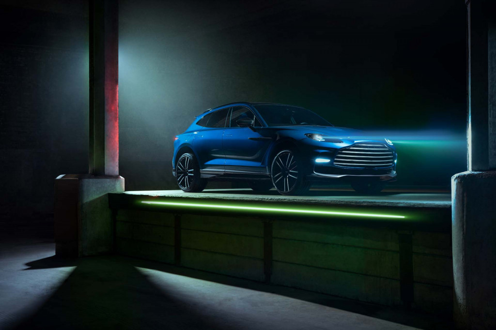 2023 Aston Martin DBX707