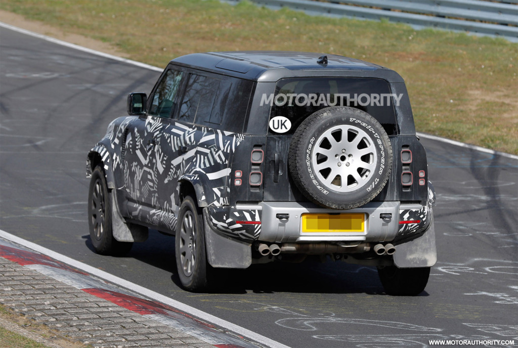 2024 Land Rover Defender SVX spy shots - Photo credit: S. Baldauf/SB-Medien