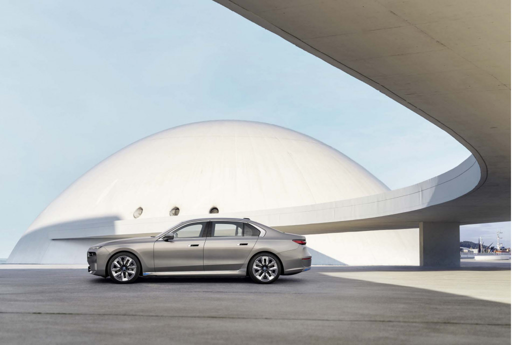 2023 BMW i7