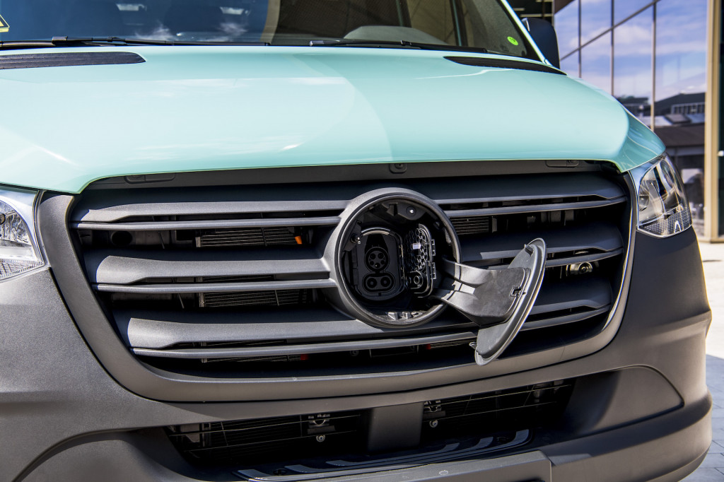 Mercedes-Benz eSprinter preview, April 2022