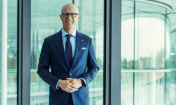 McLaren CEO: Tech for electric supercar won't be ready until 2030