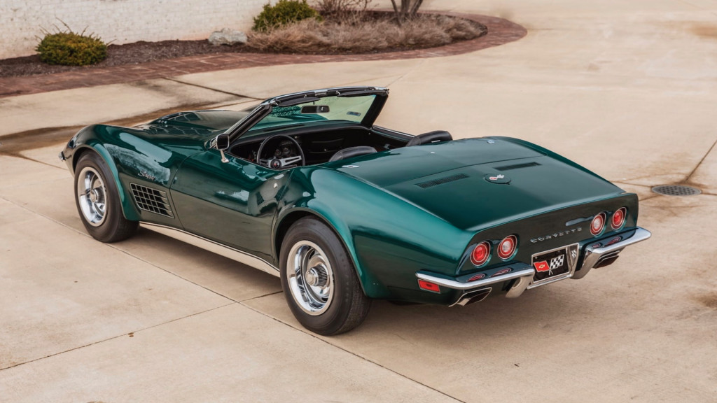 1971 Chevrolet Corvette ZR2 convertible (photo via Mecum Auctions) 1971 Chevrolet Corvette ZR2 convertible (photo via Mecum Auctions)