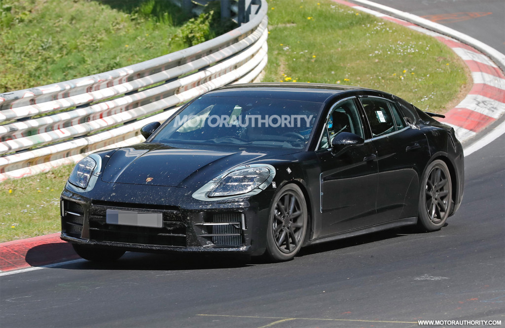 2024 Porsche Panamera spy shots - Photo credit: S. Baldauf/SB-Medien
