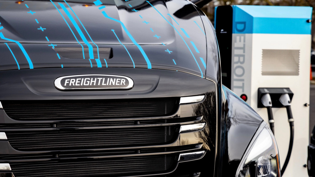 Freightliner eCascadia