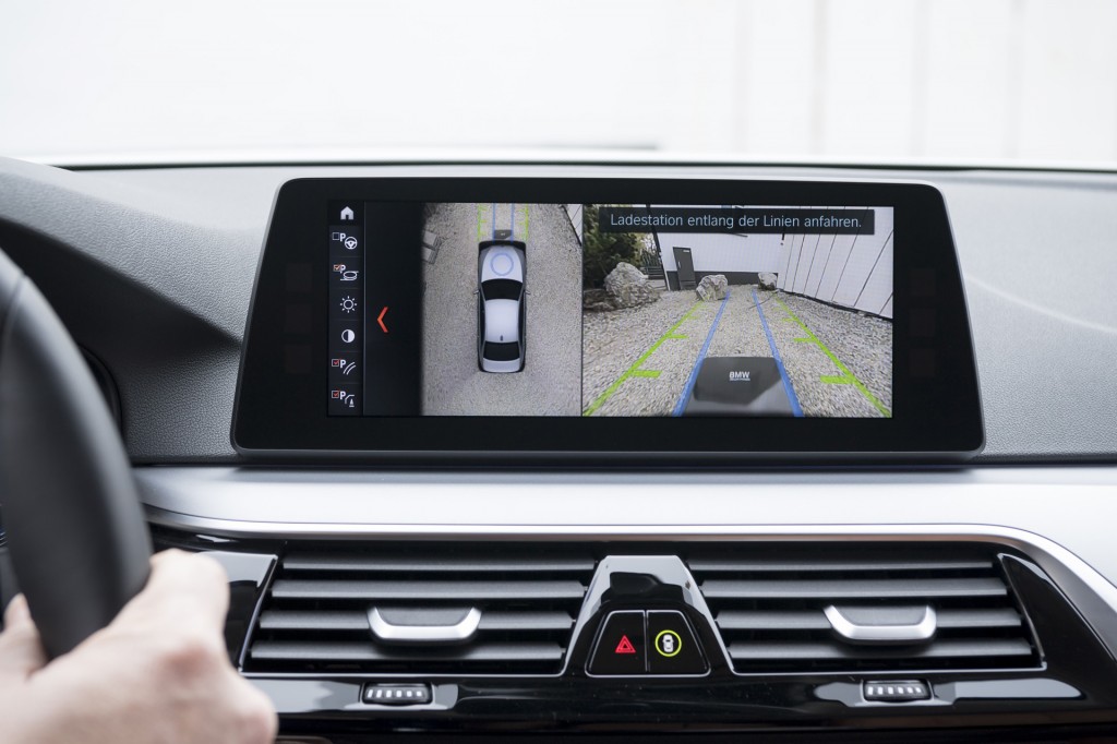 2018 BMW 530e iPerformance wireless charging