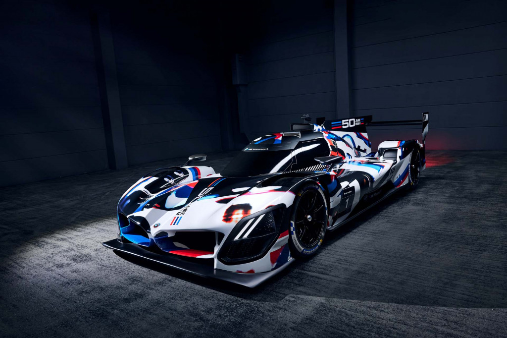 2023 BMW M Hybrid V8 LMDh race car
