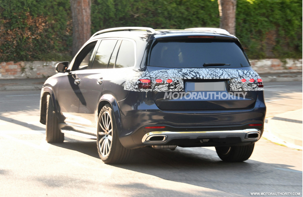 2024 Mercedes-Benz GLS-Class facelift spy shots - Photo credit: S. Baldauf/SB-Medien