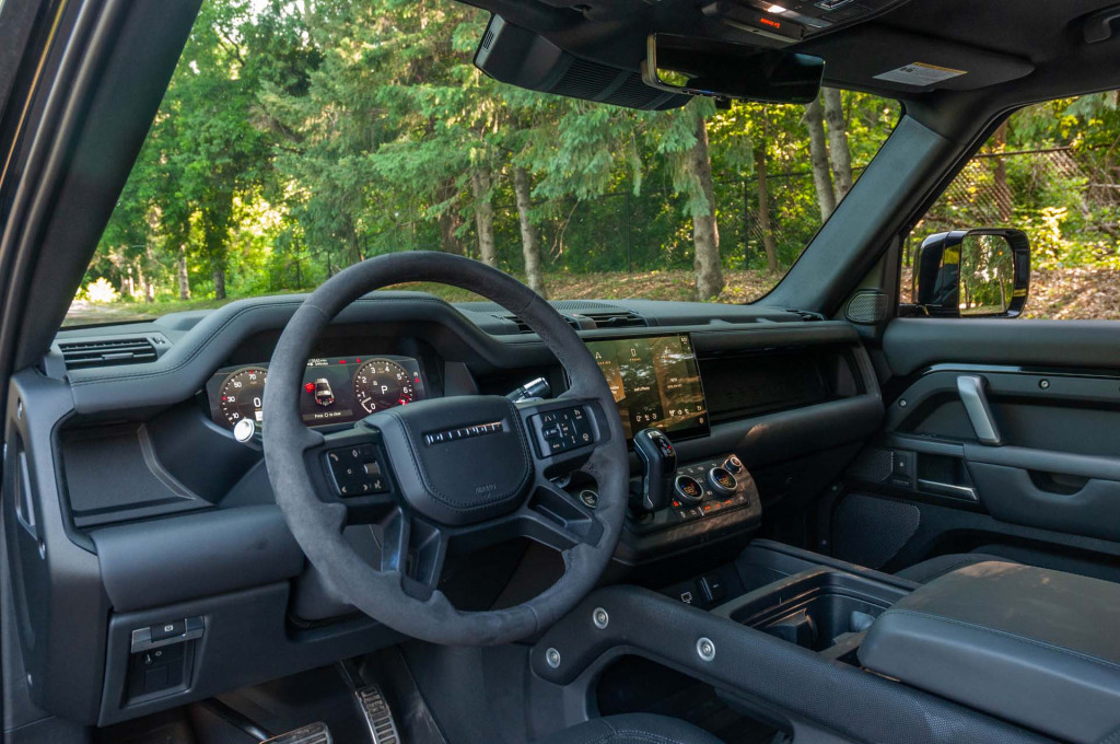 2022 Land Rover Defender 90 V8