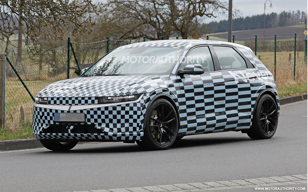 2023 Hyundai Ioniq 5 N spy shots - Photo credit: S. Baldauf/SB-Medien