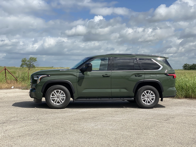 2023 Toyota Sequoia SR5