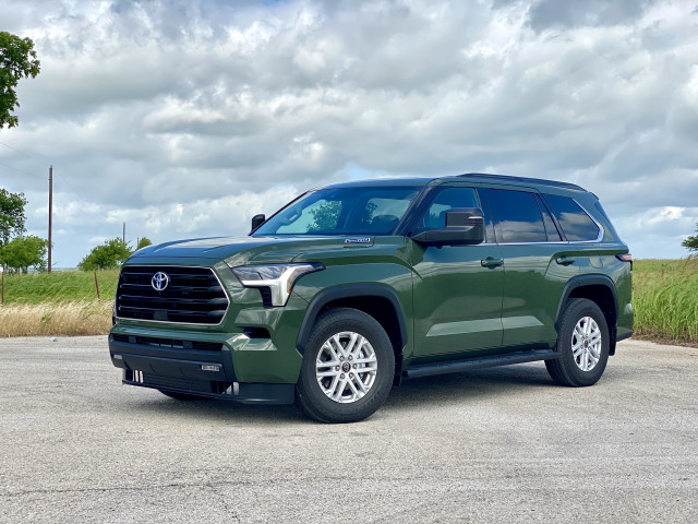 2023 Toyota Sequoia SR5