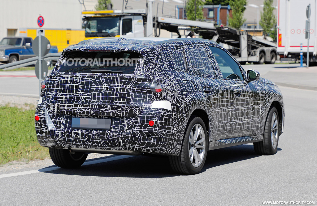2025 BMW X3 spy shots - Photo credit: S. Baldauf/SB-Medien