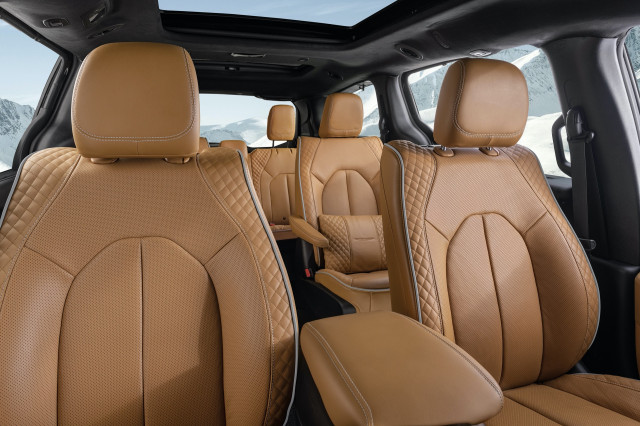 2022 Chrysler Pacifica interior 2022 Chrysler Pacifica