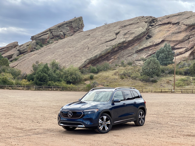 2022 Mercedes-Benz EQB 300