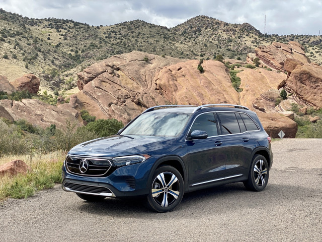 2022 Mercedes-Benz EQB 300