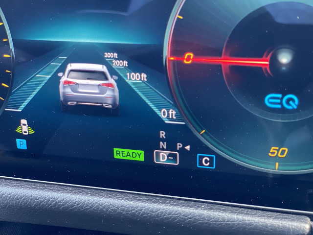 2022 Mercedes-Benz EQB 300