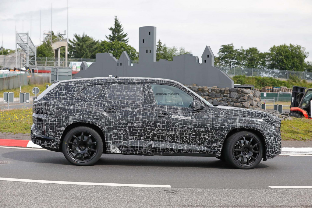 2023 BMW XM spy shots - Photo credit: S. Baldauf/SB-Medien