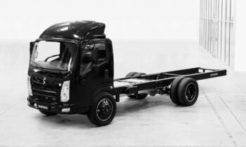 Mullen acquires Bollinger, will resurrect B1 and B2 off-roaders