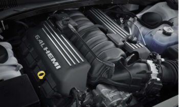 2023 Chrysler 300C with 485-hp V-8 marks end of the road for iconic nameplate
